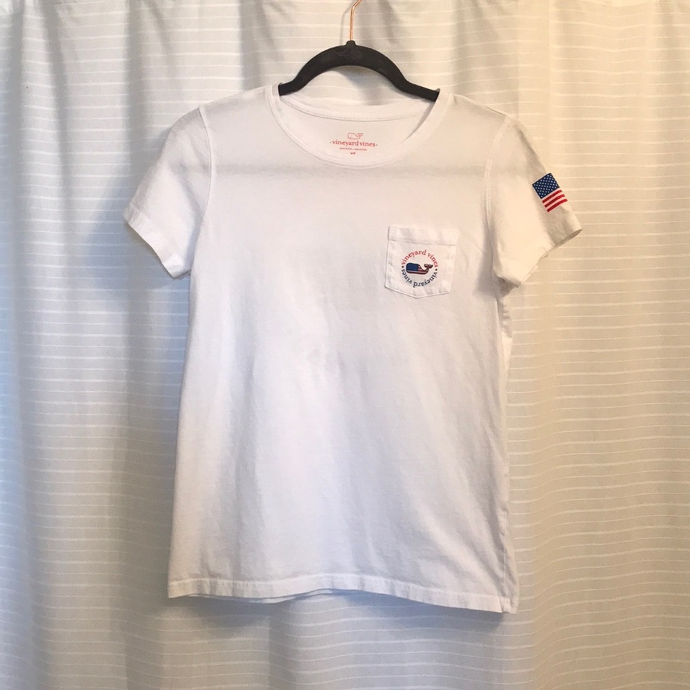 Vineyard Vines White and American T-Shirt XS